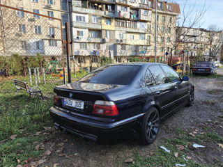 BMW 5 Series foto 3