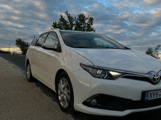 Toyota Auris foto 2