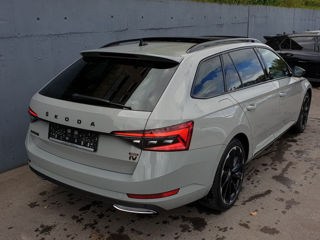 Skoda Superb foto 2