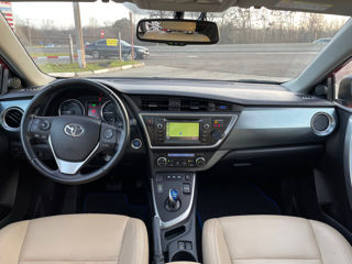 Toyota Auris foto 8