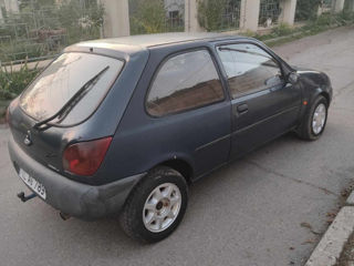 Ford Fiesta foto 3