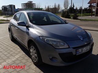 Renault Megane foto 1