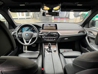 BMW 5 Series foto 14