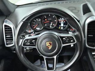 Porsche Cayenne foto 8