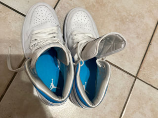 Air Jordan 1 Mid UNC NATA foto 4