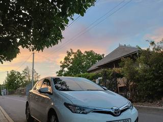 Toyota Auris foto 1