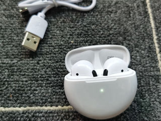 Компактные наушники типа AirPods foto 2