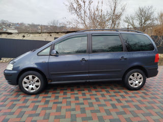 Volkswagen Sharan foto 8