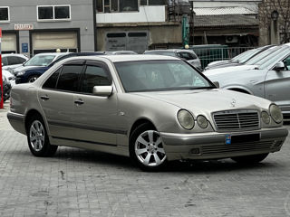 Mercedes E-Class foto 4