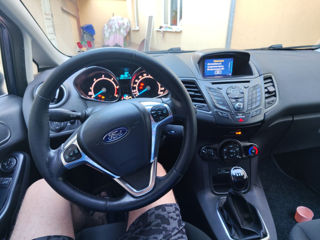 Ford Fiesta фото 4