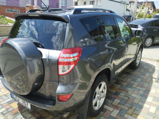 Toyota Rav 4 foto 4