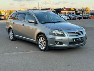 Toyota Avensis foto 4