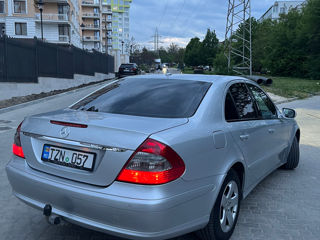 Mercedes E-Class foto 5