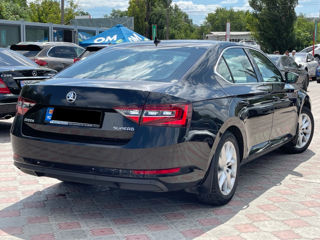 Skoda Superb foto 4