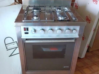 Aragaz din inox, Smeg (italiana).