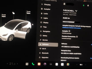 Tesla Model Y foto 8