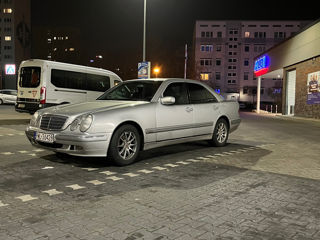 Mercedes E-Class foto 10