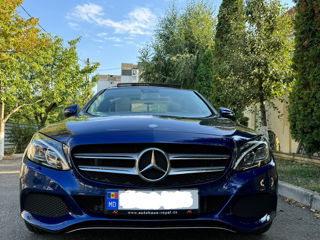 Mercedes C-Class foto 2