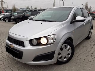 Chevrolet Aveo foto 2