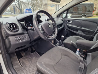 Renault Clio foto 10