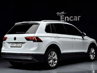 Volkswagen Tiguan foto 2