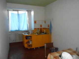 Gratiești apartament 4 odăi..27000E. foto 1