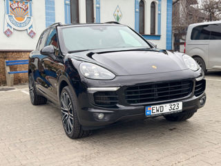 Porsche Cayenne foto 2