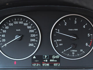 BMW 3 Series foto 10