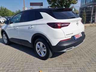 Opel Grandland X foto 2