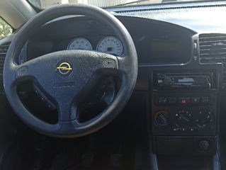 Opel Zafira foto 6