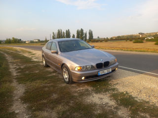 BMW 5 Series foto 7