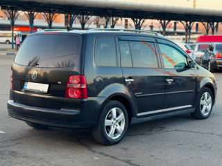 Volkswagen Touran foto 6