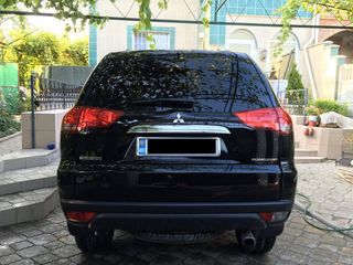 Mitsubishi Pajero Sport foto 4