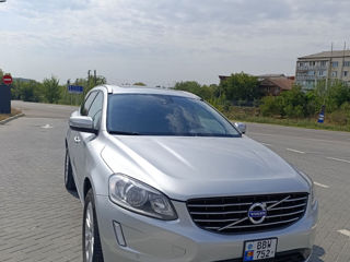 Volvo XC60 foto 3