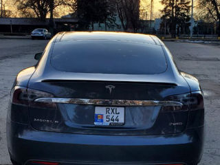 Tesla Model S foto 6