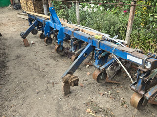 Cultivator printre rinduri foto 4