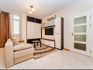 Apartament cu 3 camere, 86 m², Centru, Chișinău foto 2