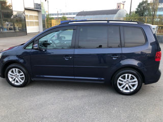 Volkswagen Touran foto 5