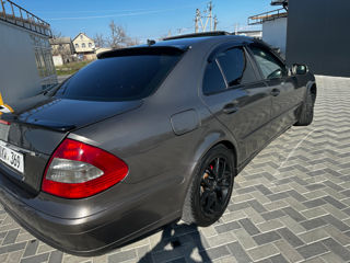 Mercedes E-Class foto 2