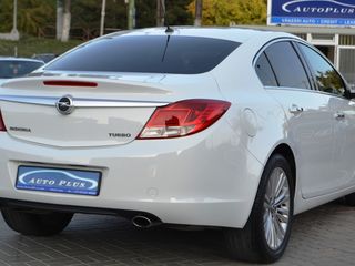 Opel Insignia foto 2