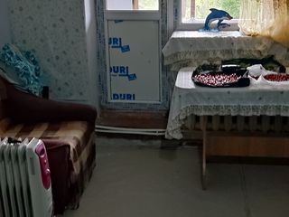 Călărași, apartament 1cameră, etajul 5, 8mii euro foto 1