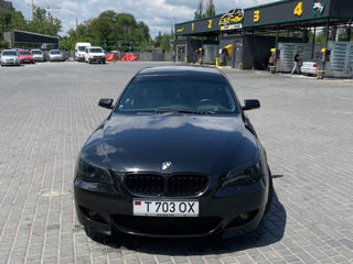 BMW 5 Series фото 0