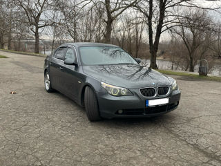 BMW 5 Series foto 2