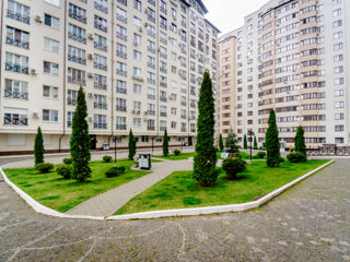 Apartament cu 2 camere, 86 m², Botanica, Chișinău foto 10