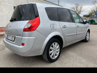 Renault Grand Scenic foto 4