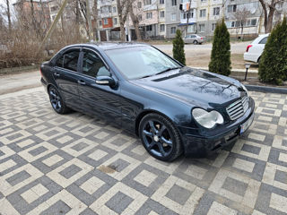 Mercedes C-Class