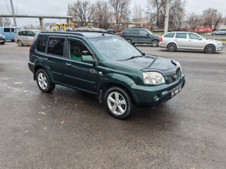 Nissan X-Trail foto 3