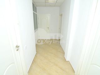 Spațiu comercial, 62 mp, Centru, 2000 € ! foto 4