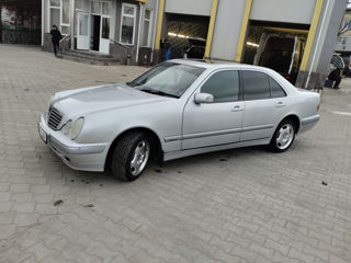 Mercedes E-Class foto 10