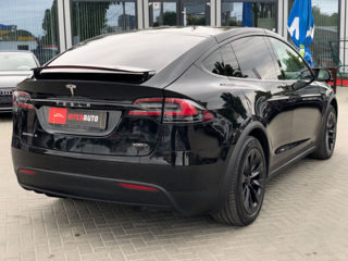 Tesla Model X foto 4